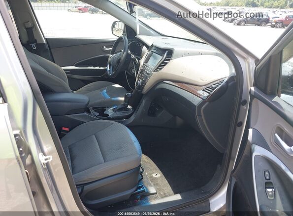 KM8SM4HF6JU267128 2018 HYUNDAI SANTA FE Silver Вид салону спереду