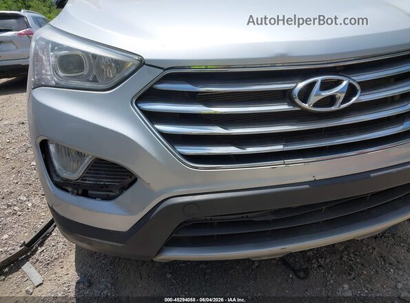 KM8SMDHF9GU151561 2016 HYUNDAI SANTA FE Silver Widok z przodu