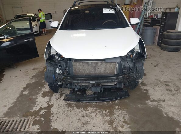 KM8SRDHF8HU200722 2017 HYUNDAI SANTA FE Белый Вид спереди