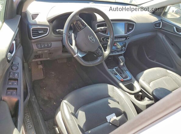 KMHC05LC0JU064738 2018 HYUNDAI IONIQ White Dashboard view