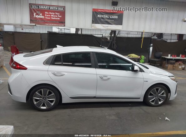 KMHC05LC4HU031655 2017 HYUNDAI IONIQ HYBRID White სალონის 360-გრადუსიანი ხედი