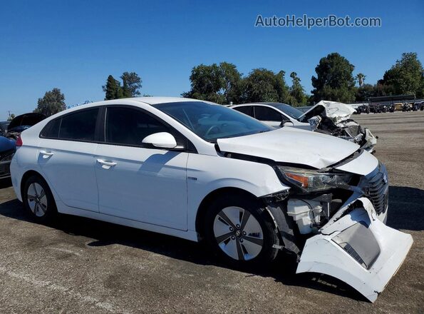 KMHC65LC0HU039069 2017 HYUNDAI IONIQ White Передня права чверть