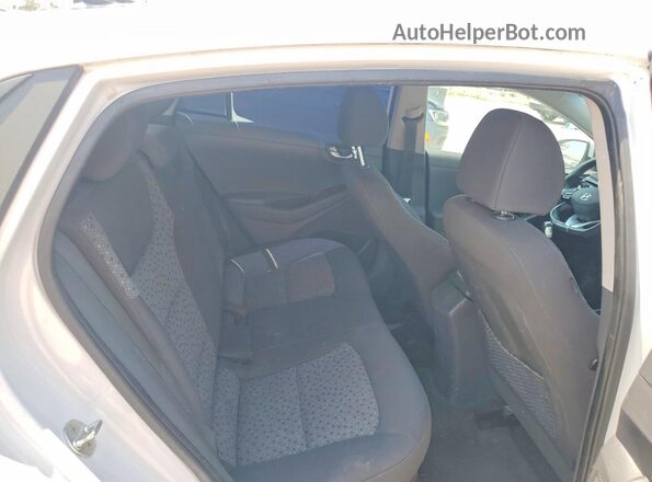 KMHC65LC0HU045602 2017 HYUNDAI IONIQ White Вид задніх сидінь