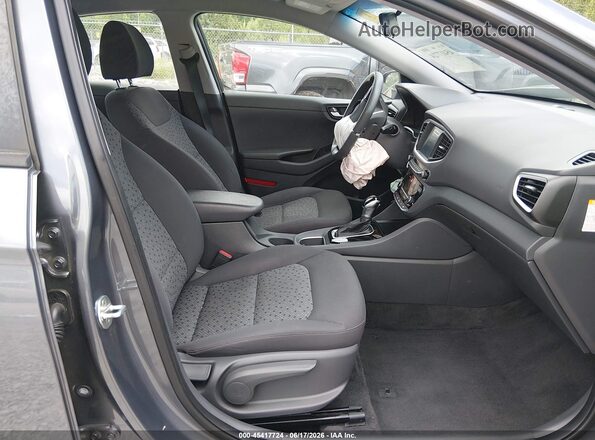 KMHC65LC0JU076449 2018 HYUNDAI IONIQ HYBRID Gray Vista interior delantera