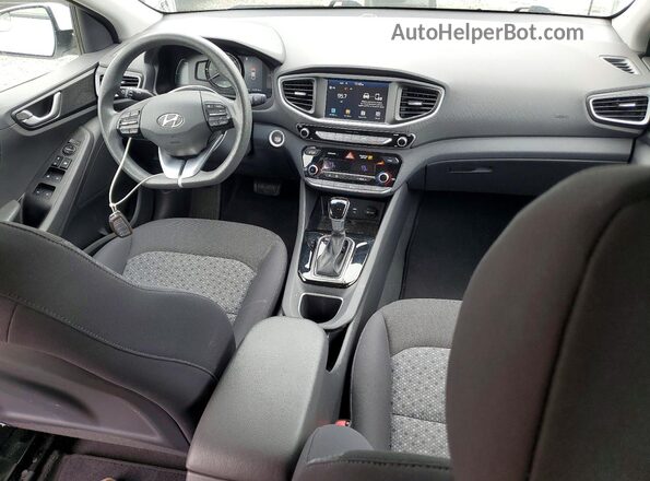 KMHC65LC2HU031295 2017 HYUNDAI IONIQ White Vista del salpicadero
