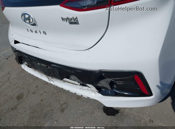 KMHC65LC2KU107539 2019 HYUNDAI IONIQ HYBRID White 