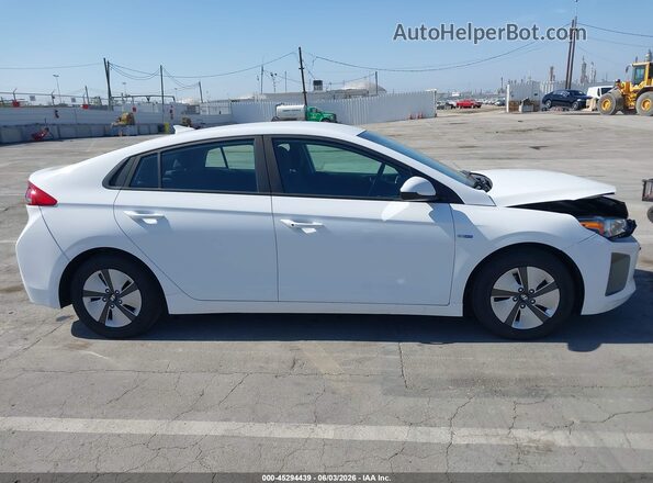 KMHC65LC2KU107539 2019 HYUNDAI IONIQ HYBRID White 