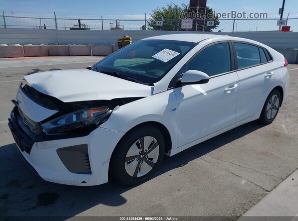 KMHC65LC2KU107539 2019 HYUNDAI IONIQ HYBRID White Передня ліва чверть
