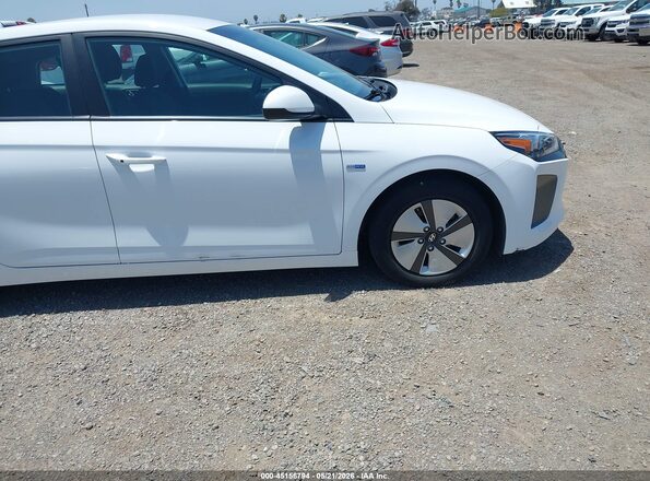 KMHC65LC2KU107671 2019 HYUNDAI IONIQ HYBRID White 