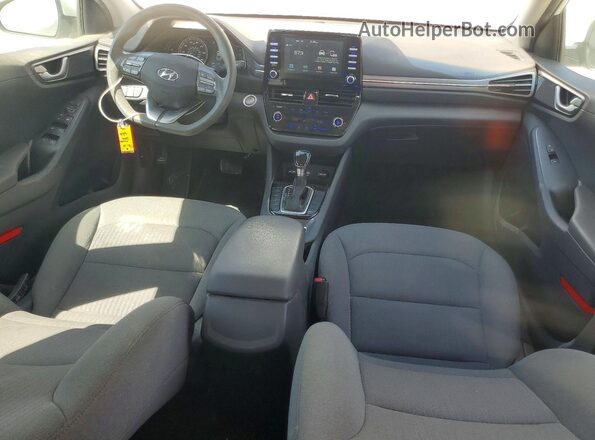 KMHC65LC3LU229361 2020 HYUNDAI IONIQ Белый Вид панели приборов