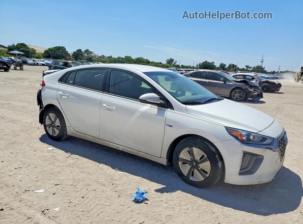 KMHC65LC3LU229361 2020 HYUNDAI IONIQ Белый Передняя правая четверть