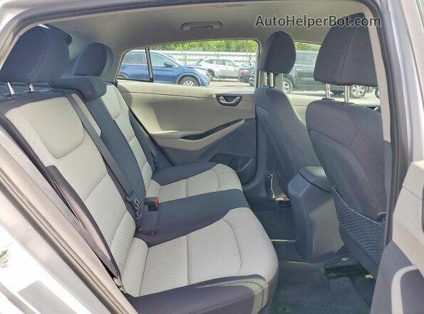 KMHC65LC4HU031251 2017 HYUNDAI IONIQ Silver 