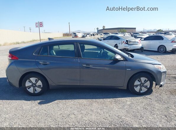 KMHC65LC4JU066250 2018 HYUNDAI IONIQ HYBRID Gray Rear interior view