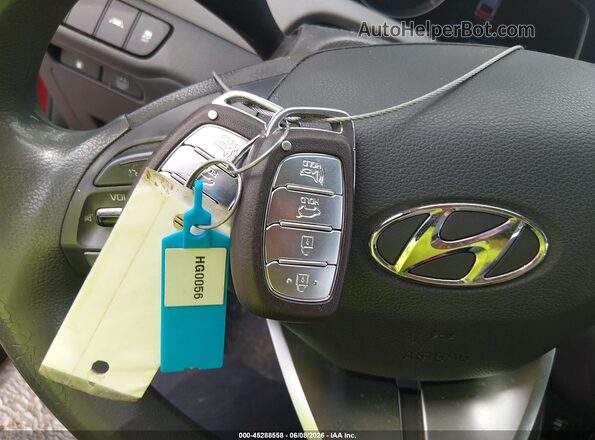 KMHC65LC4LU202413 2020 HYUNDAI IONIQ HYBRID Красный Вид панели приборов