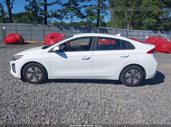 KMHC65LC4MU247031 2021 HYUNDAI IONIQ HYBRID White Widok wnętrza 360 stopni