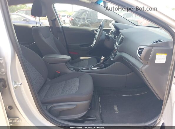 KMHC65LC6JU075967 2018 HYUNDAI IONIQ HYBRID Silver Vista interior delantera