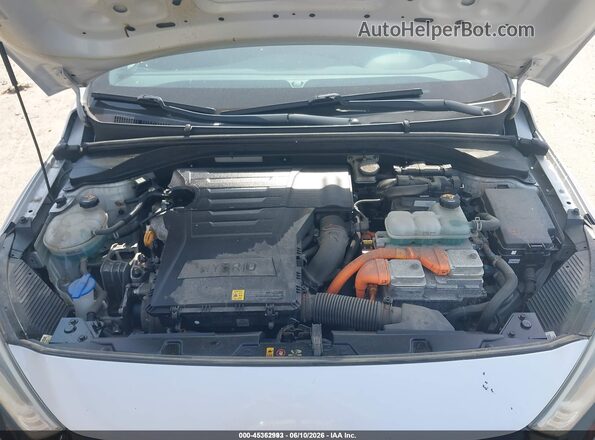 KMHC65LC6JU075967 2018 HYUNDAI IONIQ HYBRID Silver Vista trasera