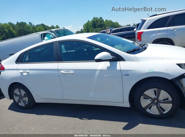 KMHC65LC6LU231105 2020 HYUNDAI IONIQ HYBRID White სალონის 360-გრადუსიანი ხედი