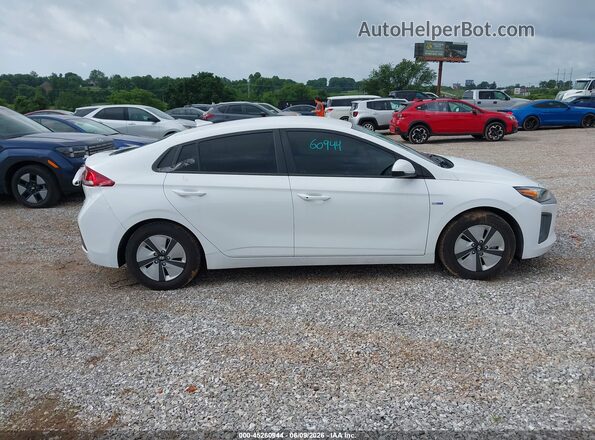 KMHC65LC6LU231895 2020 HYUNDAI IONIQ HYBRID White Вид задньої частини салону