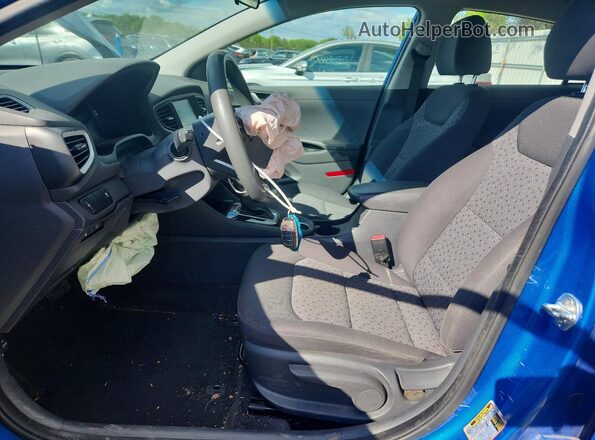 KMHC65LC7HU056645 2017 HYUNDAI IONIQ Blue Widok wnętrza z przodu