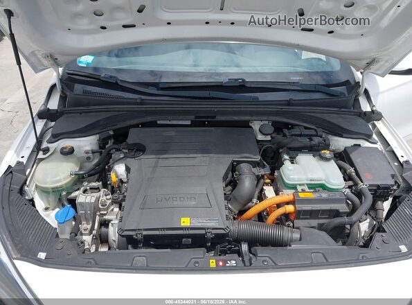 KMHC65LC7HU057262 2017 HYUNDAI IONIQ Белый Вид сзади
