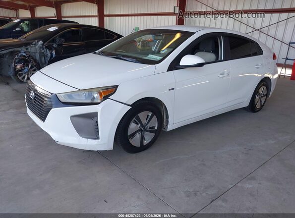 KMHC65LC9KU145222 2019 HYUNDAI IONIQ HYBRID White Przód lewy