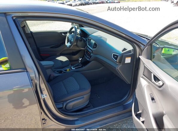 KMHC65LCXKU107725 2019 HYUNDAI IONIQ HYBRID Gray Front interior view