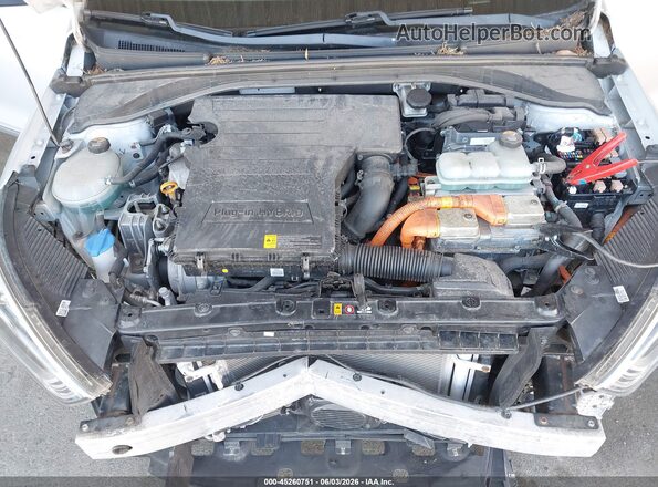 KMHC65LD0KU147174 2019 HYUNDAI IONIQ PLUG-IN HYBRID Silver Вид ззаду