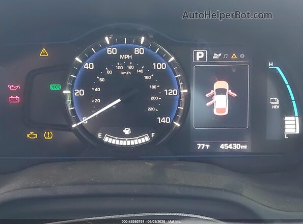 KMHC65LD0KU147174 2019 HYUNDAI IONIQ PLUG-IN HYBRID Silver 
