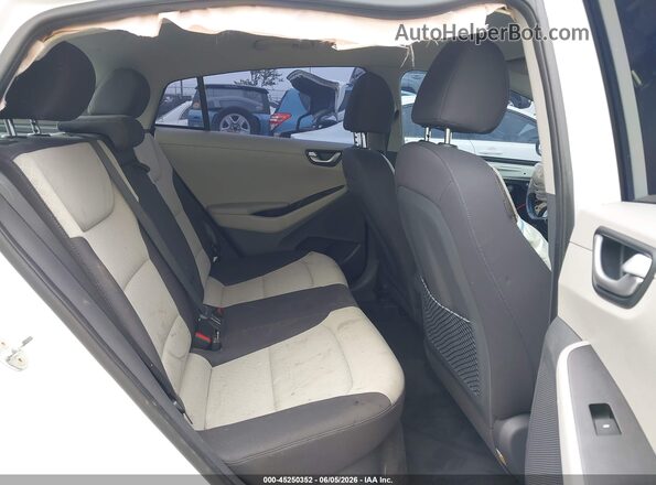 KMHC65LD2KU147130 2019 HYUNDAI IONIQ PLUG-IN HYBRID White Widok naklejki z numerem VIN