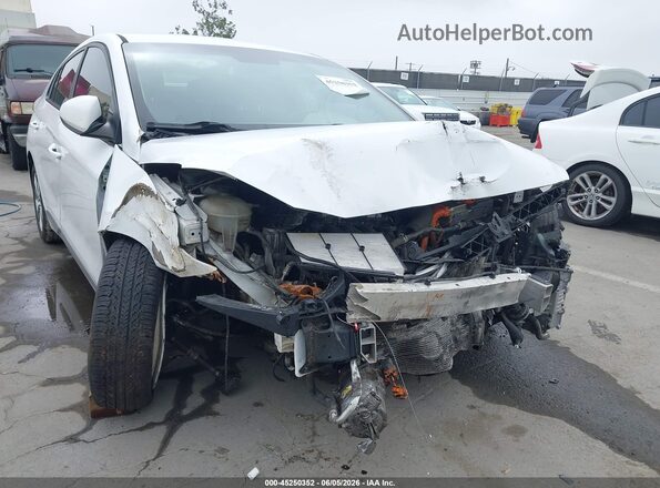 KMHC65LD2KU147130 2019 HYUNDAI IONIQ PLUG-IN HYBRID White Widok z przodu