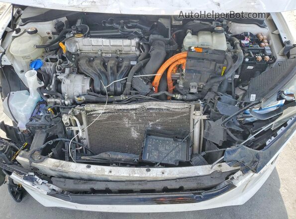 KMHC75LC3HU043422 2017 HYUNDAI IONIQ White Вид задньої частини салону