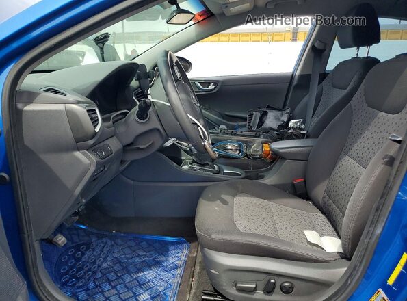 KMHC75LC3JU061313 2018 HYUNDAI IONIQ Blue Widok wnętrza z przodu