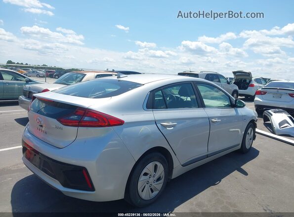 KMHC75LC3JU064213 2018 HYUNDAI IONIQ HYBRID Silver Rear right