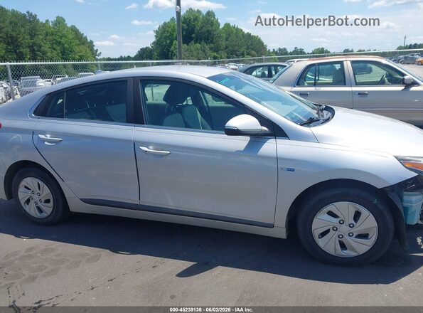 KMHC75LC3JU064213 2018 HYUNDAI IONIQ HYBRID Silver 360 interior view