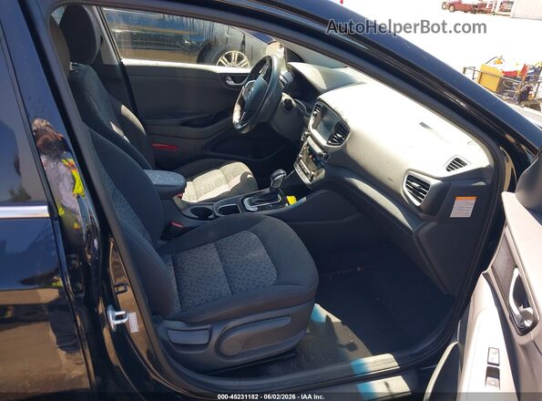 KMHC75LC5HU046189 2017 HYUNDAI IONIQ HYBRID Black Вид салону спереду
