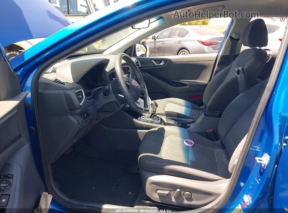 KMHC75LC9HU057776 2017 HYUNDAI IONIQ HYBRID Blue Front interior view