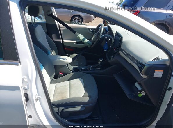 KMHC75LD6LU228534 2020 HYUNDAI IONIQ PLUG-IN HYBRID White Вид салону спереду