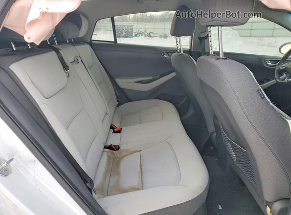 KMHC75LD8MU260015 2021 HYUNDAI IONIQ White უკანა სავარძლების ხედი