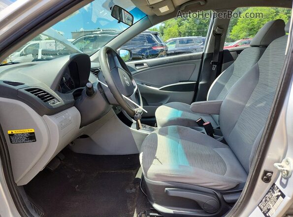 KMHCT4AE0GU107005 2016 HYUNDAI ACCENT Silver წინა სალონის ხედი