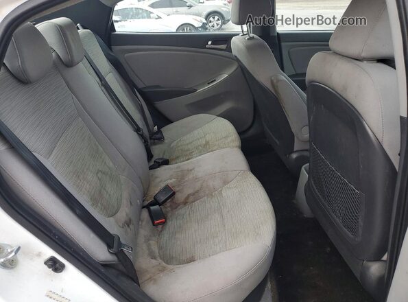 KMHCT4AE0HU178111 2017 HYUNDAI ACCENT White Հետևի նստատեղերի տեսք