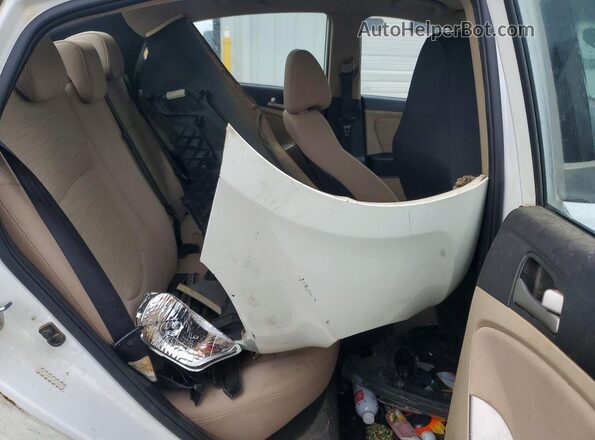 KMHCT4AE1GU115405 2016 HYUNDAI ACCENT Белый 