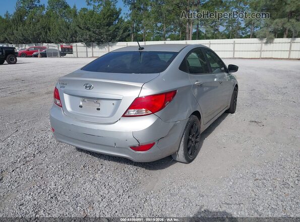 KMHCT4AE1HU203310 2017 HYUNDAI ACCENT Silver Trasero derecho