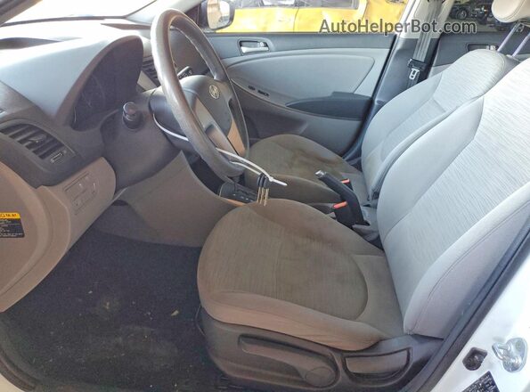 KMHCT4AE2GU000232 2016 HYUNDAI ACCENT White 