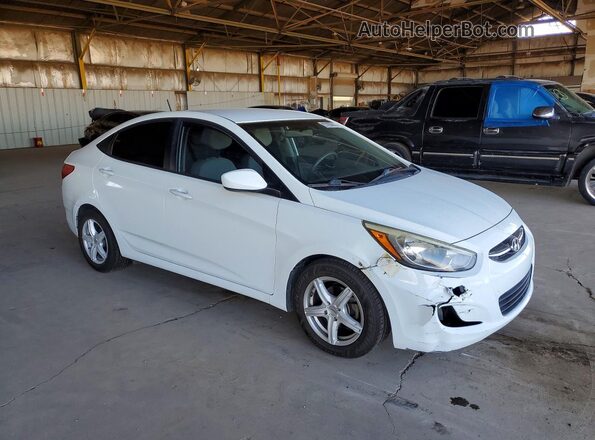 KMHCT4AE2GU000232 2016 HYUNDAI ACCENT White 