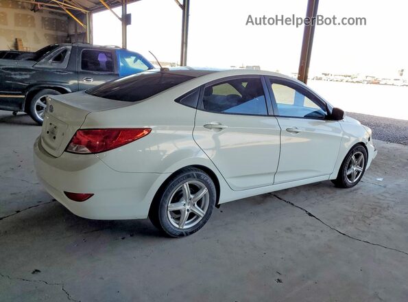 KMHCT4AE2GU000232 2016 HYUNDAI ACCENT White 