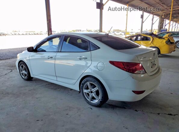 KMHCT4AE2GU000232 2016 HYUNDAI ACCENT White 