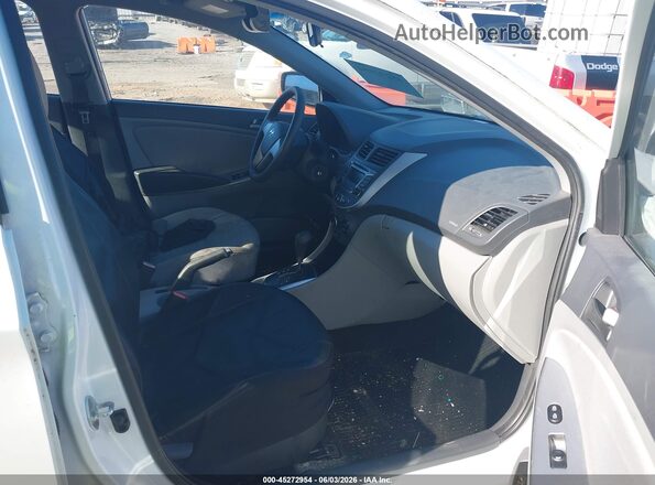 KMHCT4AE2GU106681 2016 HYUNDAI ACCENT White 