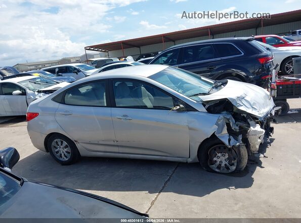 KMHCT4AE2GU961882 2016 HYUNDAI ACCENT Silver სალონის 360-გრადუსიანი ხედი