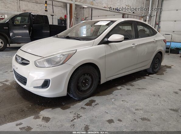 KMHCT4AE2GU968928 2016 HYUNDAI ACCENT Beige Առջևի ձախ երեք քառորդ տեսարան